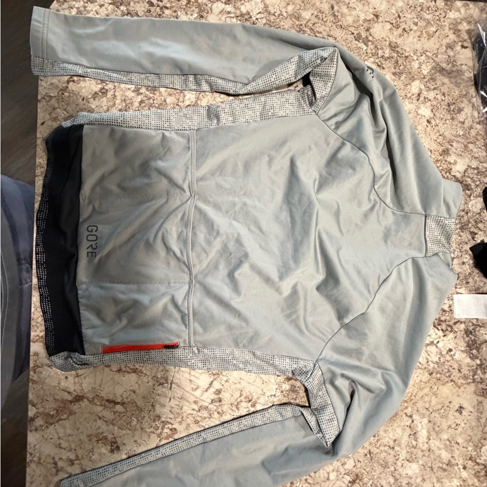 GoreWear Men's Thermal Jersey in Gray and Orange - Picture 3 of 3